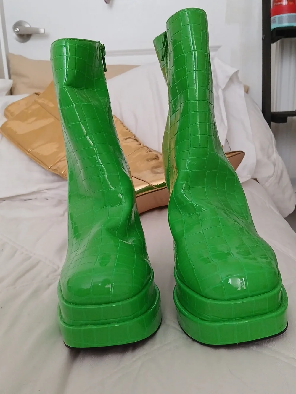 Women’s #NeonGreen Croc-Embossed #PlatformAnkleBoots #brat #greenshoes #shelen